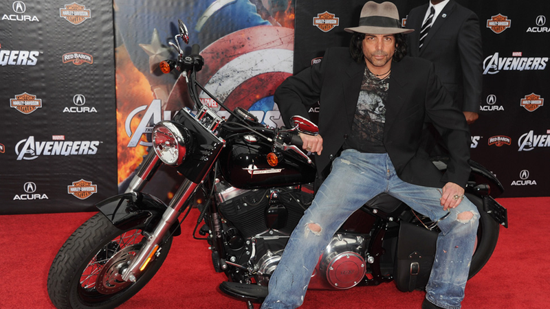 Illustration for article titled Harry Dean Stanton and Richard Grieco Haunt The Avengers Red Carpet